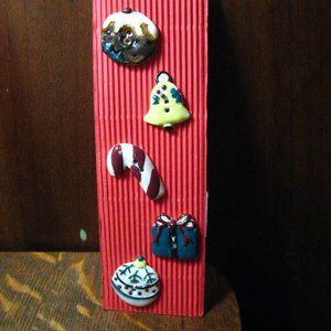 🎄 Incomparable Buttons Christmas Xmas Holiday